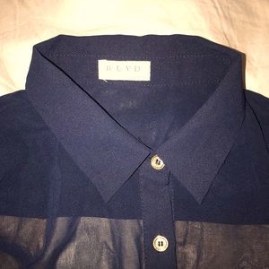 BLVD COLLECTION dark navy peach size medium long sleeve blouse  open back